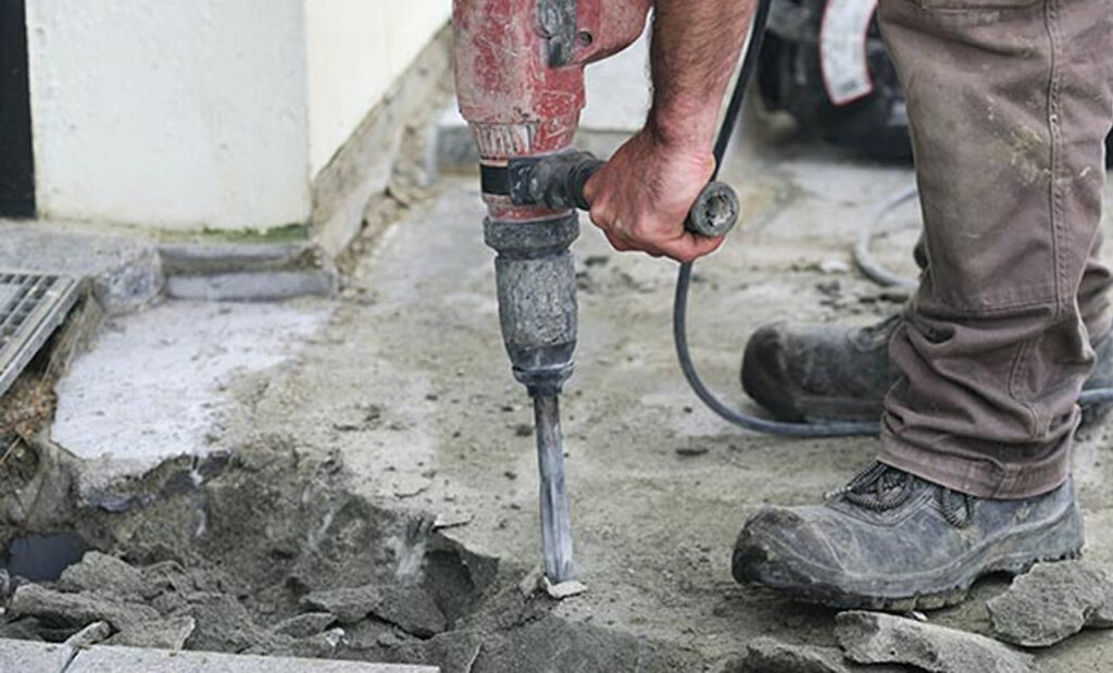 Démolition revêtement et chapes de béton